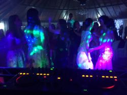 Casamento Lorena e Roberto - Estrutura de Pista em Trave, Pacote Prata, dia 16/12/2017 - Dj Rafael Gama & Ourosom www.ourosom.com dj em vila velha, dj em vitria, dj na serra, dj em cariacica, dj para todo ES! Noiva, casamento