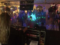 15 anos Debora, Pista de dana em Grid, dia 09/12/2017 - Dj Rafael Gama & Ourosom www.ourosom.com dj em vila velha, dj em vitria, dj na serra, dj em cariacica, dj para todo ES! Noiva, casamento