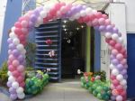 Arco com caminho de bexiga.