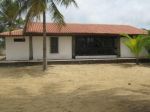 Casa dando frente para praia 
Casa 1