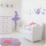 QUARTO FEMININO EM ADESIVO