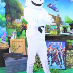 Animao de Festas com Personagens vivos, Servios para festas infantis, corporativo, escolas, Feiras e Eventos, entre em contato WhatsApp (11) 99880-1618 #personagensvivosparafestas #cover #cosplay #festa #evento #aniversario #loja #personagensvivos #personagem #personagens #festainfantil #animao #princesas #princesa #cover #lindos #turma #dj #djmarshmelow #marshmelow #fortinite #jogo #lhama #adoslecentes #festabaladinha #baladinha #jovem