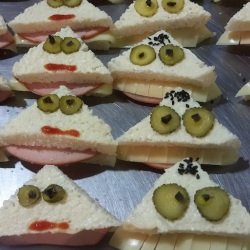 Sanduíches Karinhas Malukas... é o showww...