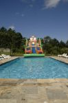 PISCINA COM TOBOG