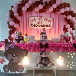 Decora��o Marrom e Rosa 
Com cortinado
Banquinho � opcional .