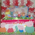 Decoração Peppa Pig e George
Para Meninos ,troca as cores de balões e detalhes para azul