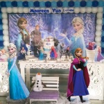 #Frozen
Mesa proven�al de 4 pernas + 2 cubos com luz .
