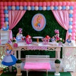 #Decora��oAlicenoPaisdasMaravilhas com muro ingl�s