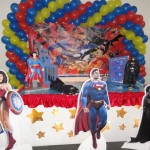 Liga Da Justi�a
Com arco de bal�es