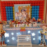Decoração Toy Story
Montamos com painel do tema com arco de balões tradicional ou tela de balões.