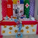 Novidade!Turma da M�nica Jovem personalizada , fazemos com cortinado ou tela de bal�es. Banner valor a parte da decora��o .