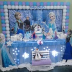 #Frozen
Mesa com tecido .