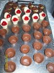 copinhos variados, mousse de chocolate branco c/ cereja e mousse de maracuj