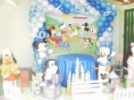 tema do baby disney com arco de bales