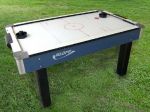 MESA DE AERO HOCKEY COM DISCO E BATEDORES