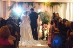 NOIVOS NO ALTAR - CARLA E LEONARDO