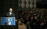 Mestre de cerimônias em evento internacional na UFSC