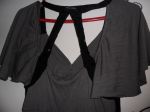 Lindo detalhe da parte de trs da blusa.