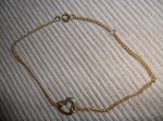 Tornozeleira Corao.
Dourada.
Apenas R$ 3,00 
Para comprar esta pea  s enviar um email para: vintage-brecho@bol.com.br.