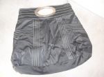Bolsa Lila.
Linda e moderna! Com detalhe em metal.
Produto usado.
Cor: Preto
R$ 9,00 + frete.
Para comprar esta peça, entre em contato através do email: vintage-brecho@bol.com.br