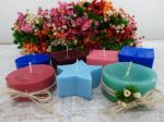 Vela Aromática 50g, Orgânica, com parafina de soja - Feita por encomenda. Tamanho 5x5x5cm. Formatos: redondo, quadrado, estrela.