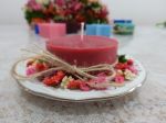 Vela Aromática 50g, Orgânica, com parafina de soja - Feita por encomenda. Tamanho 5x5x5cm. Formatos: redondo, quadrado, estrela. Cor e aroma ao seu gosto. SEM PERSONALIZAR: 3,50 unid
COM CX PERSONALIZADA: