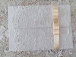 Convite 15x20cm, em envelope em papel color plus, com renda, laço channel duplo e strass. Arte interna impressa em alta resolução, 100% personalizada. A escolha do cliente: Mesmo modelo alterando a cor do envelope, cor da renda, cor da fita, strass ou meia pérola. Valores sob consulta.