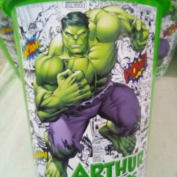 Balde de pipoca Hulk.