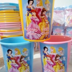 Balde de pipoca Princesas Disney.