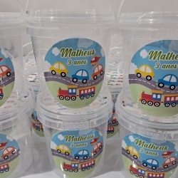 BALDINHO TRANSPARENTE COM TAMPA, 500ML, PERSONALIZADO. Carrinhos, trânsito.